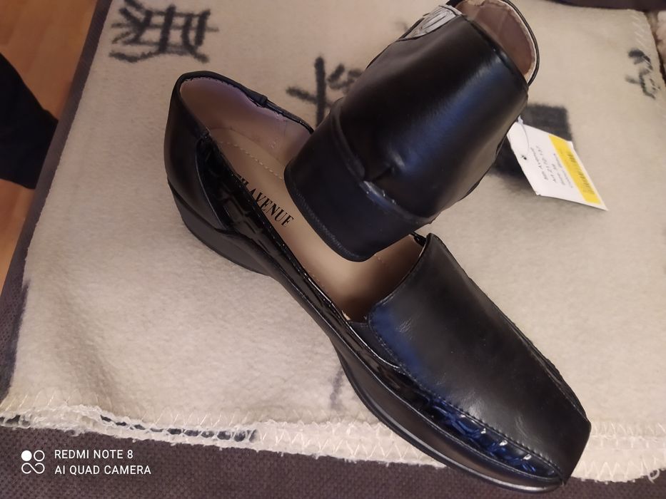 Nowe mokasyny 5 TH Avenue ,rozmiar 40