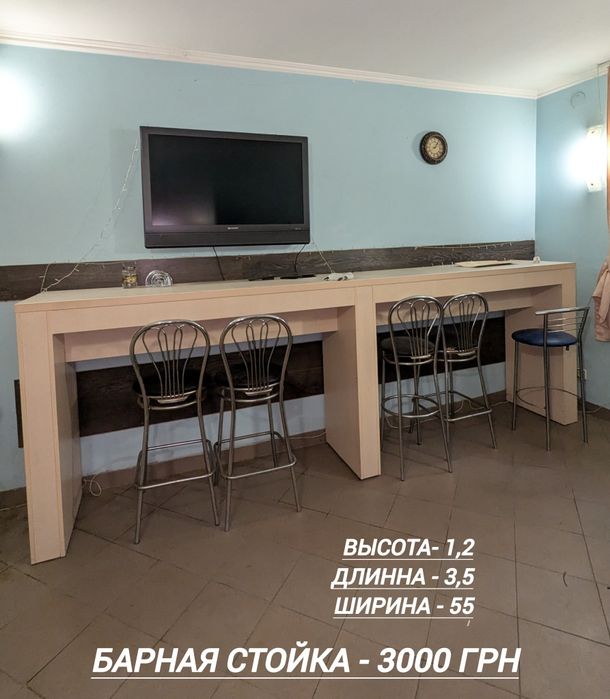 Срочно ! Продам меблі для кафе б/у.  Центр Одеси. Є торг. САМОВИВІЗ.