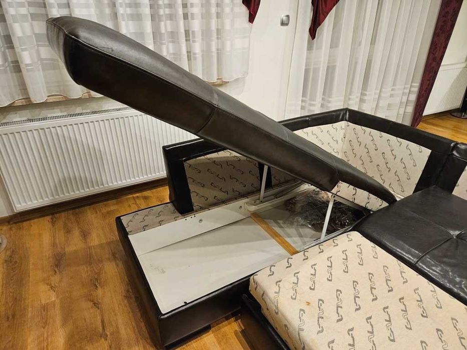 Narożnik prawy skórzany czarny duży wypoczynek z funkcją spania kanapa