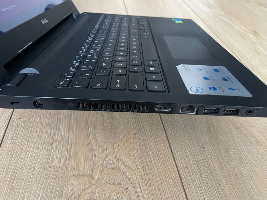 Laptop Dell Inspiron 15 3000 series Envidia 8GB RAM