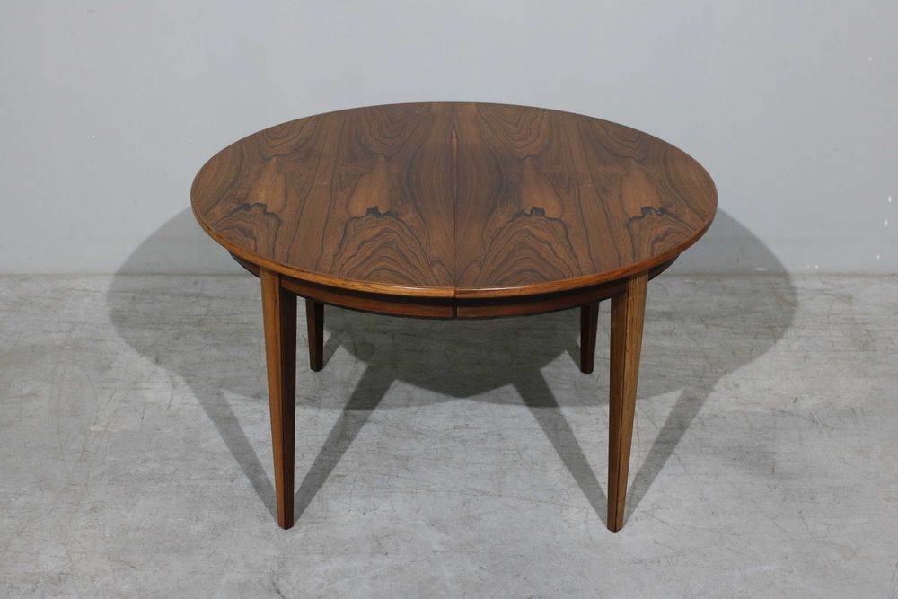 Mesa de jantar Omann Jun Modelo 55 em pau santo | Danish Design
