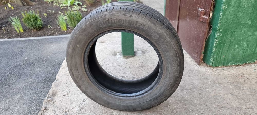 Продам летнюю резину. Диаметр 16, ширина 215, профиль 60.