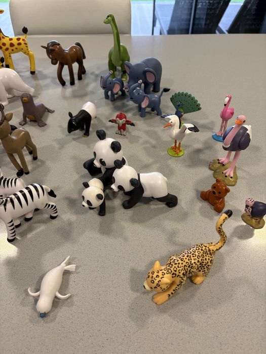 Conjunto de figurinhas de animais