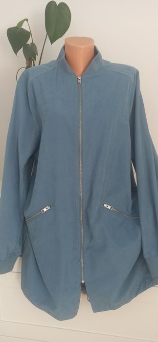 Kurtka parka. Koloru niebieskiego