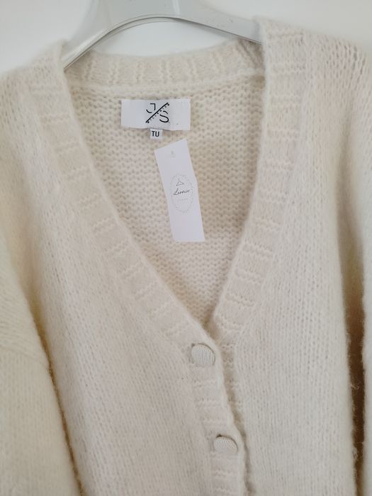 Sweter guziki kremowy uni