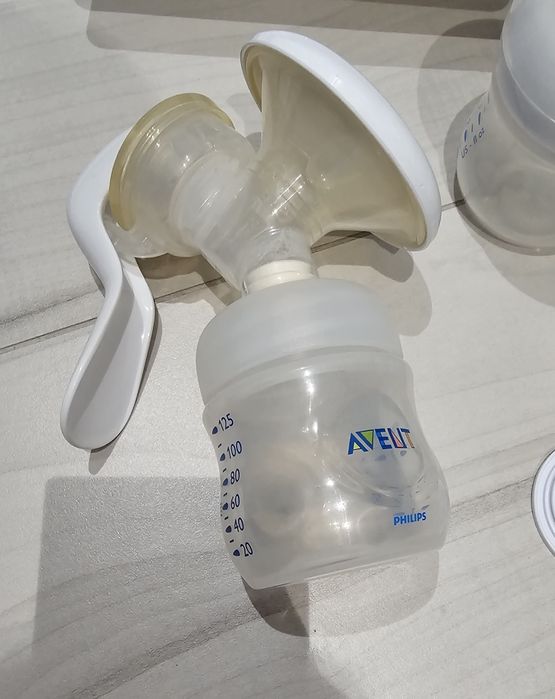 Laktator ręczny Philips Avent + butelka