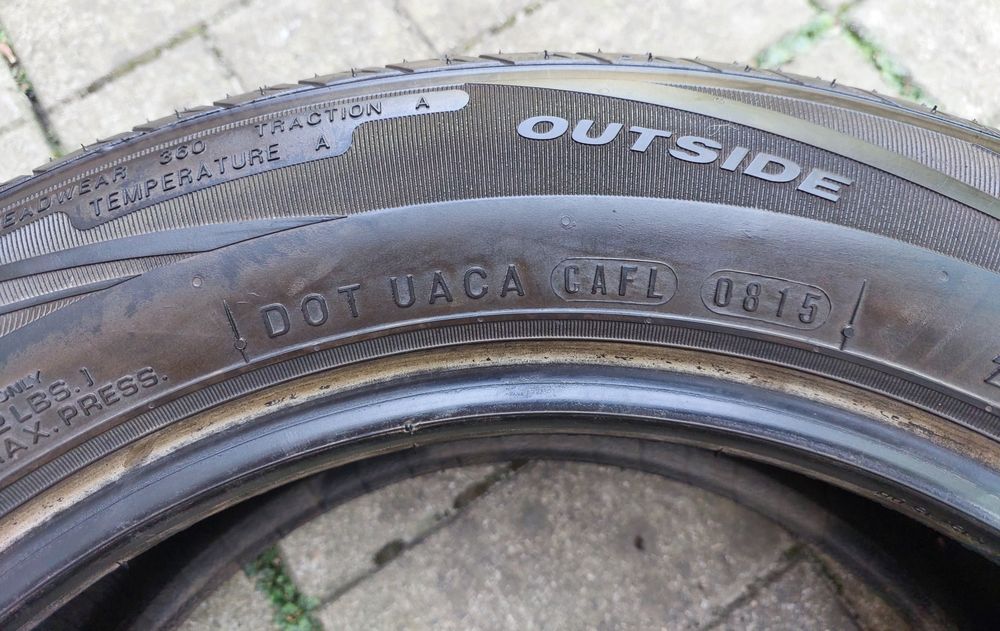 Шини 4шт  як Нові  r15  185-60 Nexen