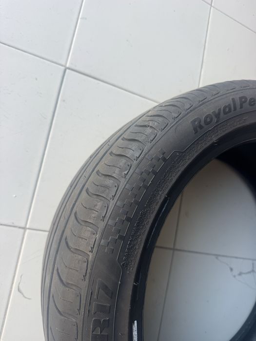 Pneu royal black 225/45/17