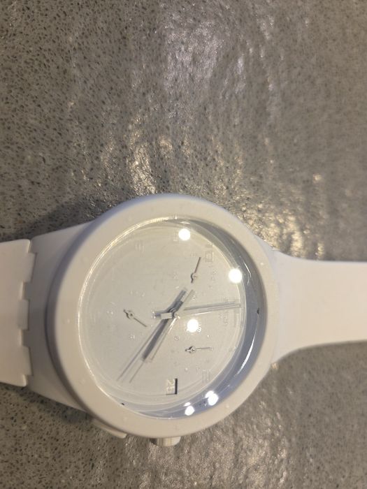 Zegarek SWATCH 42mm biały Silikonowy pasek