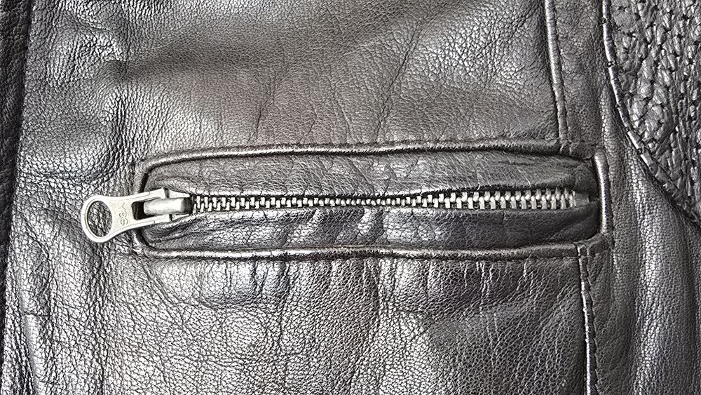 Blusão de pele em muito bom estado