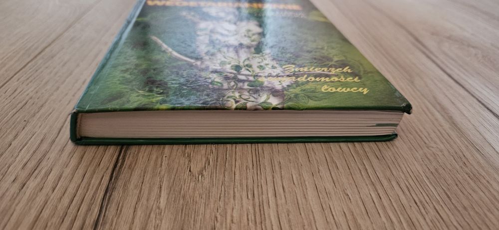 Książka/ przewodnik/ poradnik pod tytułem Wszystko o wegetarianizmie
