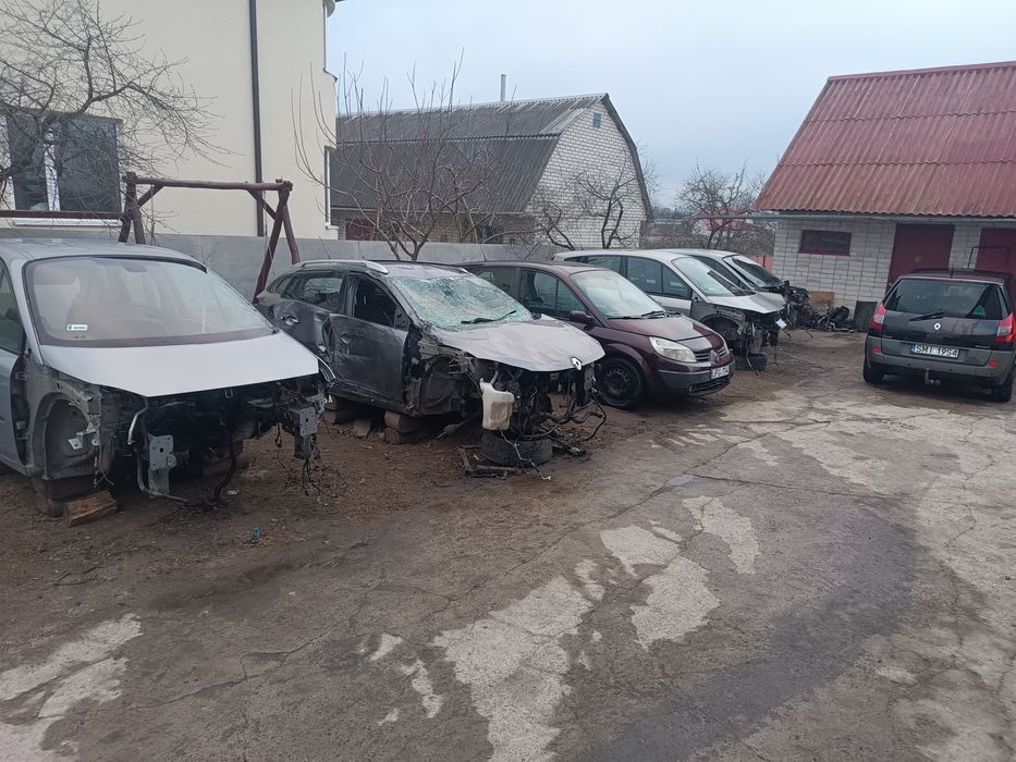 Мотор коробка щеплення торпеда подушка Рено сценік2 гранд сценік2