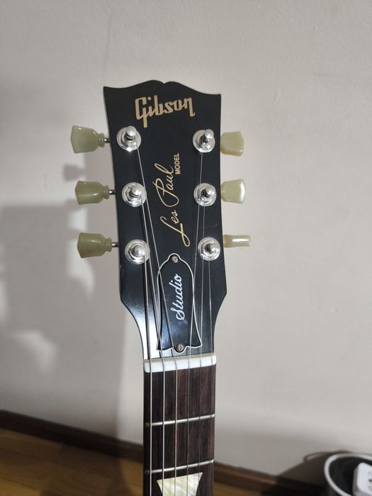 Gibson les Paul studio faded 2010