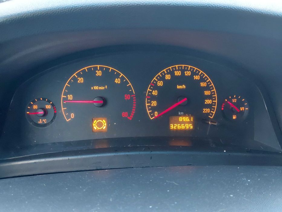 Opel Vectra oplaty na rok czasu