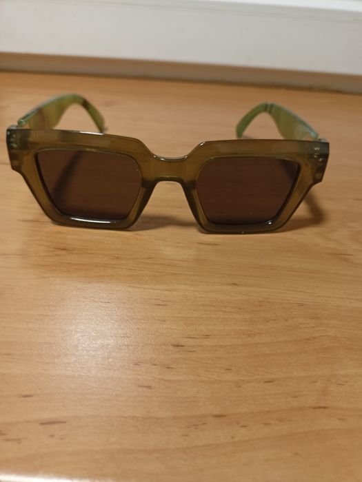 Wyprzedaz.Oliwkowe okulary