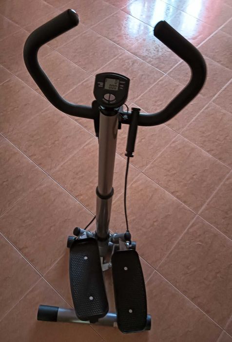 Máquina de Step com Braços