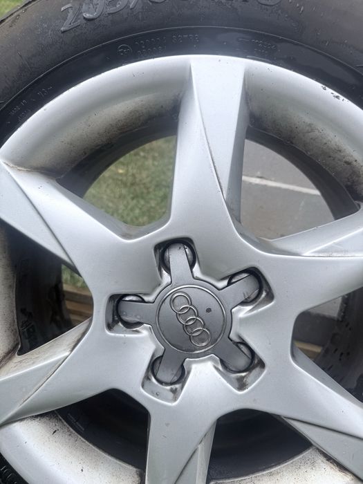 Sprzedam alufelgi z oponami do Audi