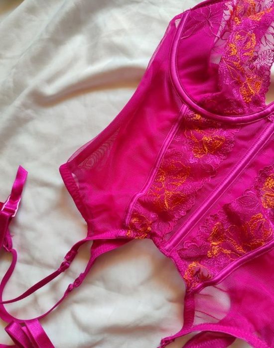 Корсетний корсет  бюстгальтер з підтяжками 70C, рожевий з мереживом