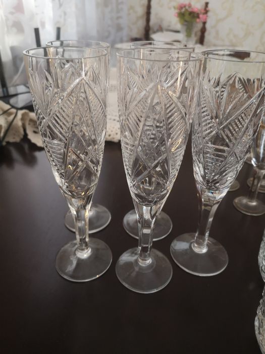 Фужери, рюмки, стакани