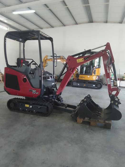 Mini giratória escavadora Yanmar Nova