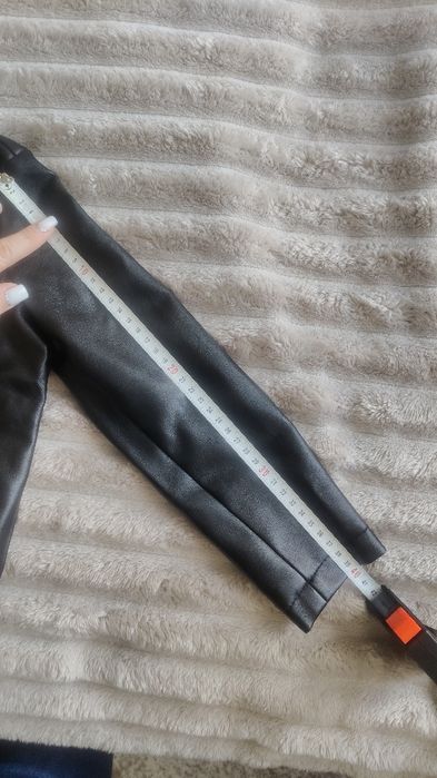 Косухи. Курточки на девочку. Кожанка на девочку. Куртки для двойни