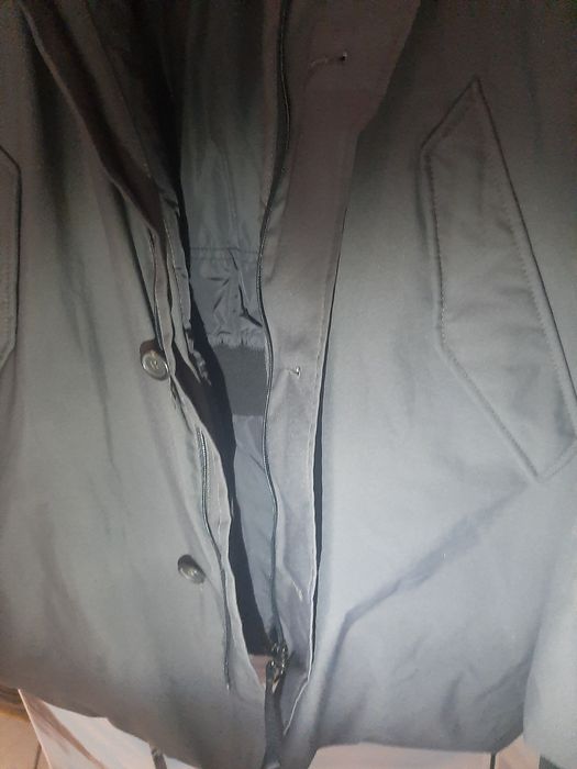 Parka prada homem excelente para frio e chuva