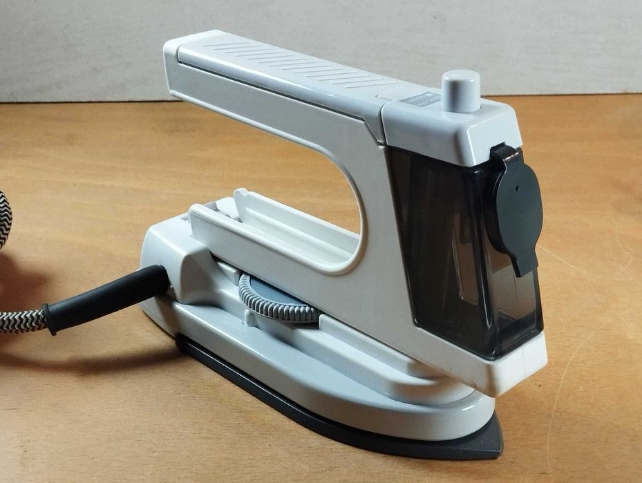 Ferro de engomar de Viagem - Russell Hobbs