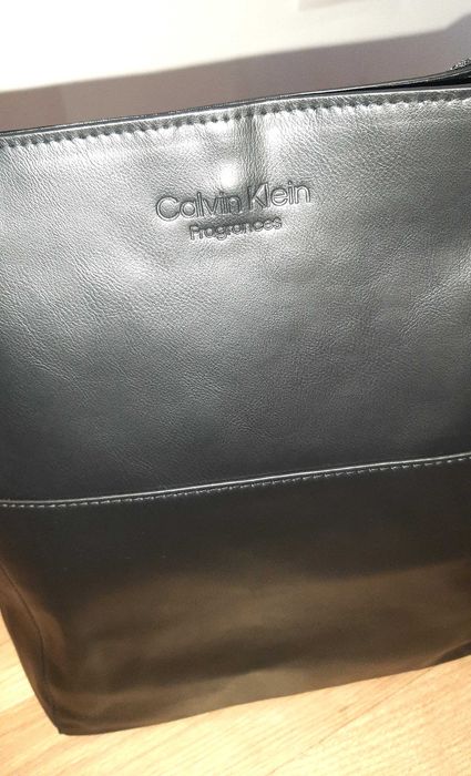 nowa czarna elegancka torebka Calvin Klein