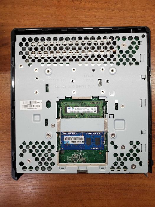 Тонкий клієнт(міні ПК) HP t610 AMD G-T56N/4Gb DDR3/32Gb SSD