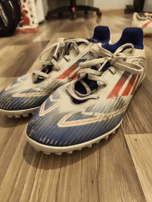 Buty do grania w piłkę turfy rozmiar 42 2/3