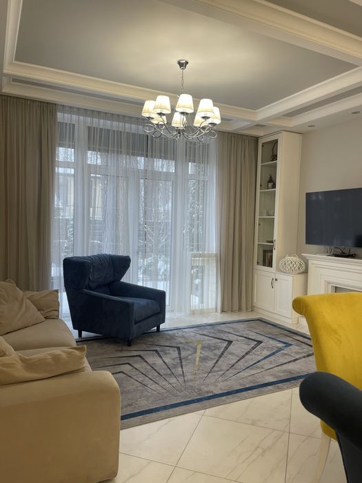 Будинок з ремонтом у лісовій Бучі!