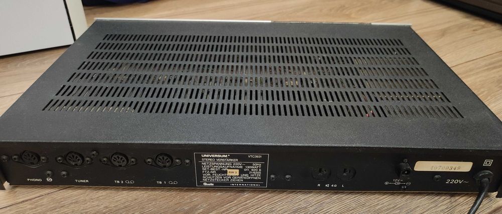 Hi-Fi стерео підсилювач звуку UNIVERSUM