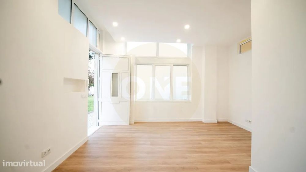 Apartamento T3 Remodelado, no bairro da Codivel, Odivelas