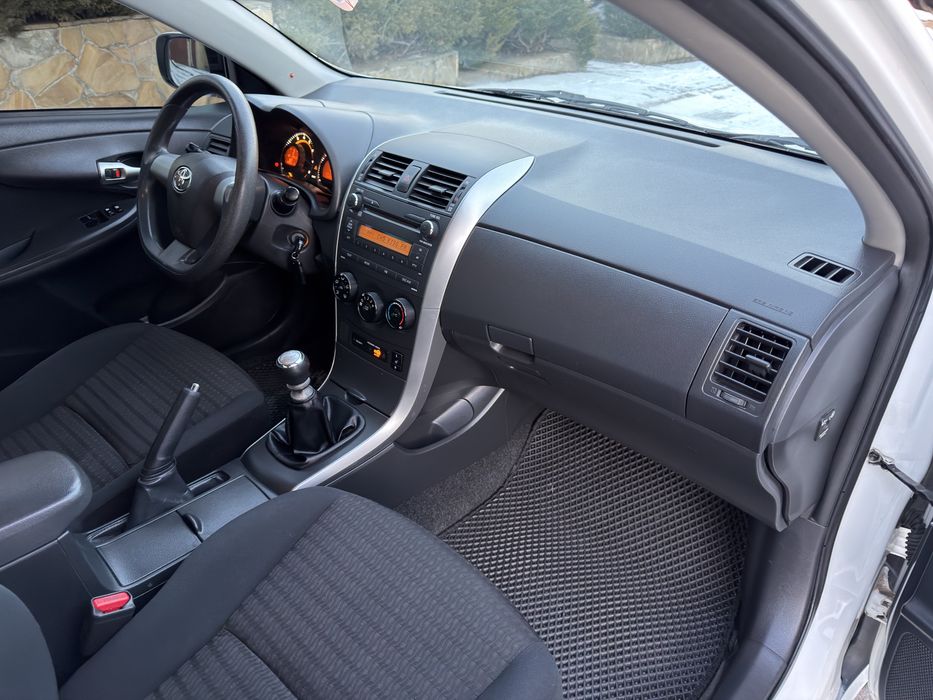 Продам Toyota Corolla