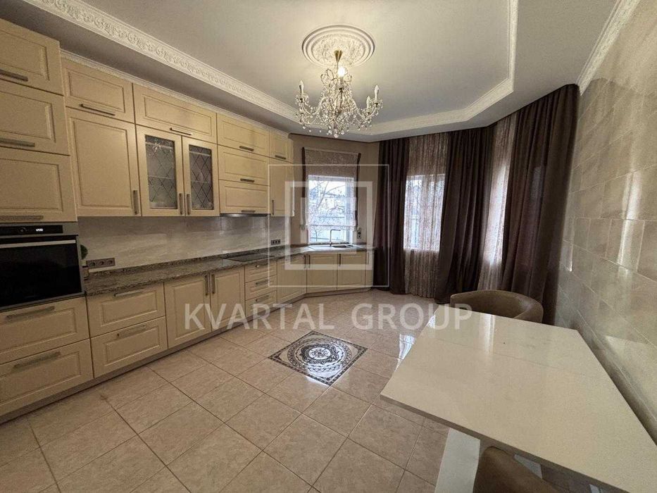 Продаж шикарного 2 поверхового будинку з ремонтом