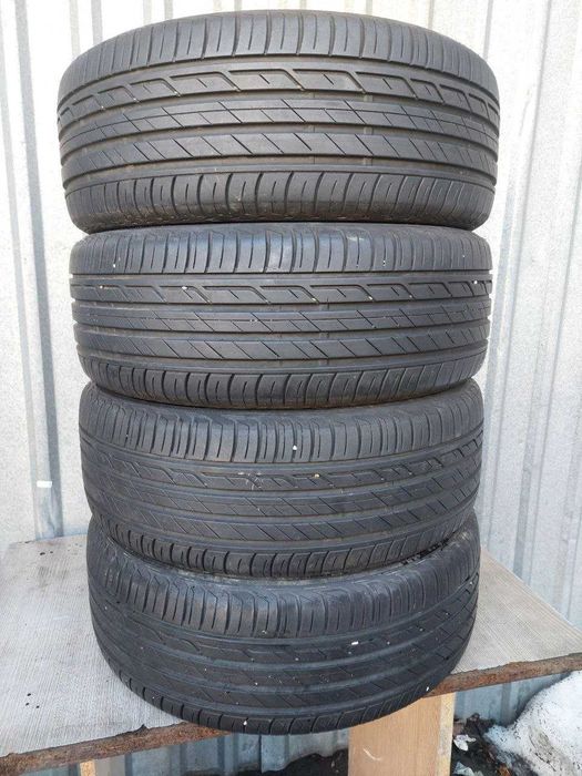 Шини б/у 215 55 R17 Bridgestone Turanza T001