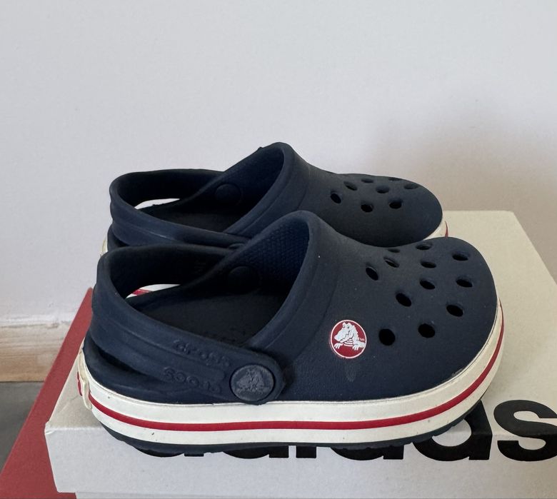 Дитяче взуття crocs