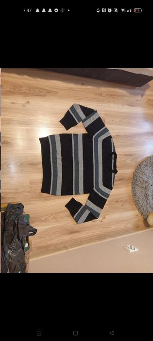 Męski szary sweter z długim rękawem