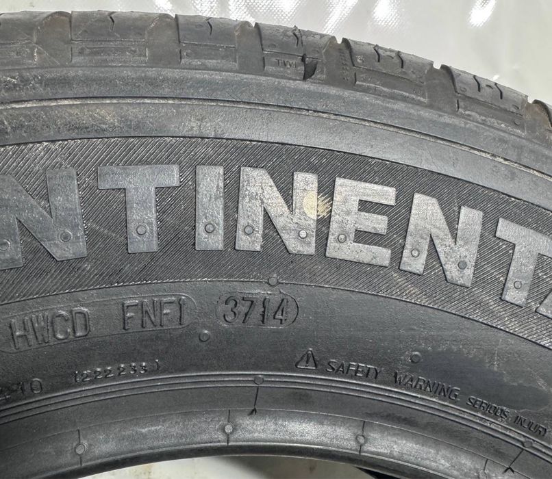 1x 235/65r16C Continental VancoFourSeason 121/119N
