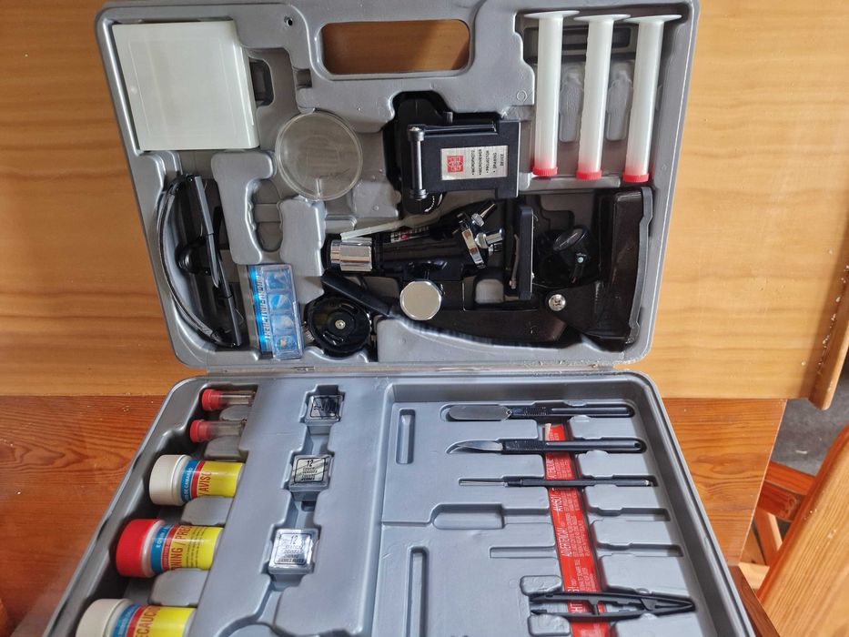Kit Microscópio Educativo Completo c/ Acessórios (Mala Incluída)