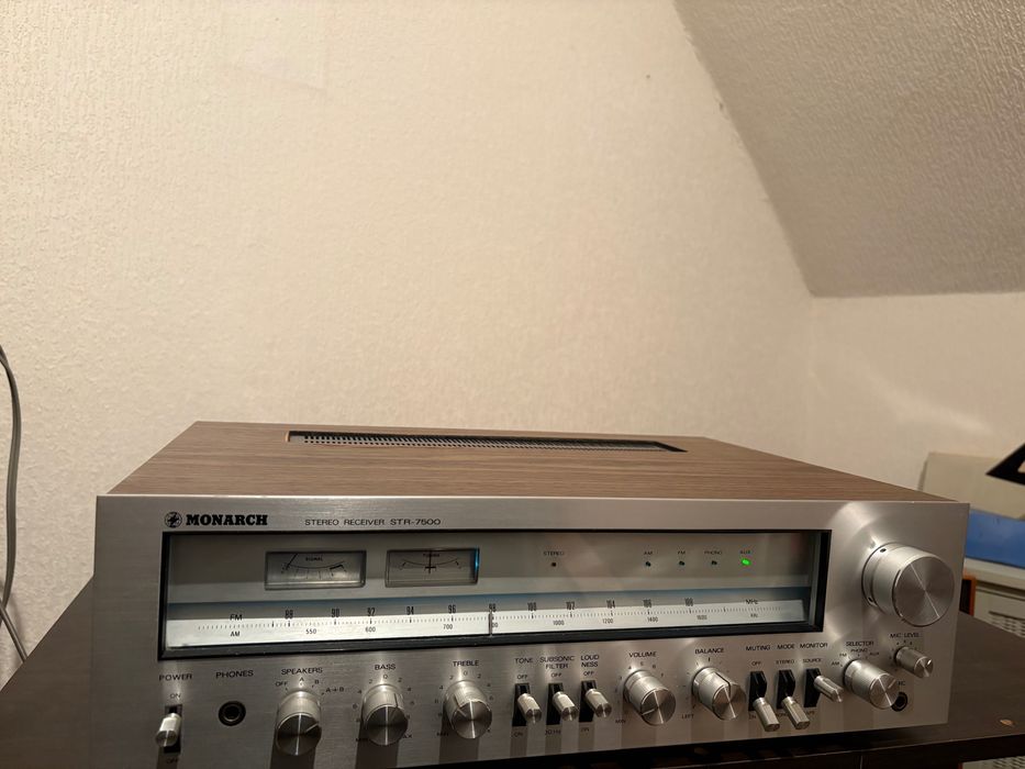 MONARCH STR-7500 Amplituner