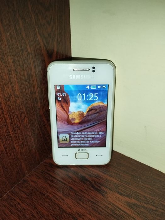 Продам телефон Samsung GT-C3520.