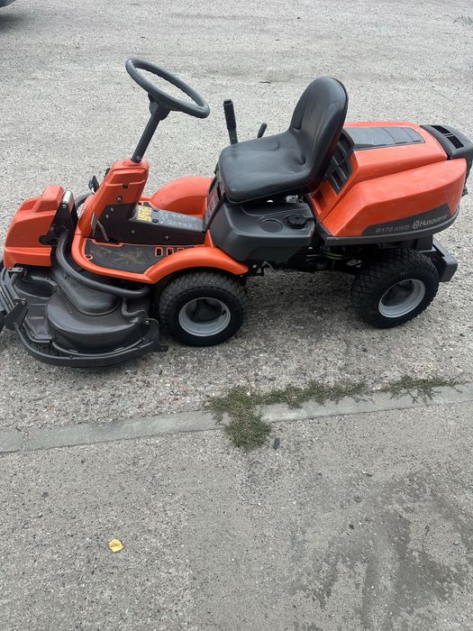Traktorek kosiarka HUSQVARNA RIDER R175 AWD 4x4