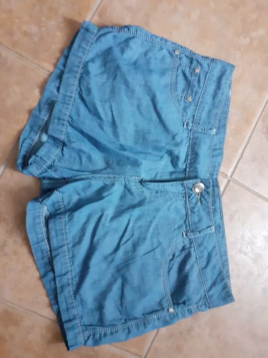 Sapatos 39 e calções n 38