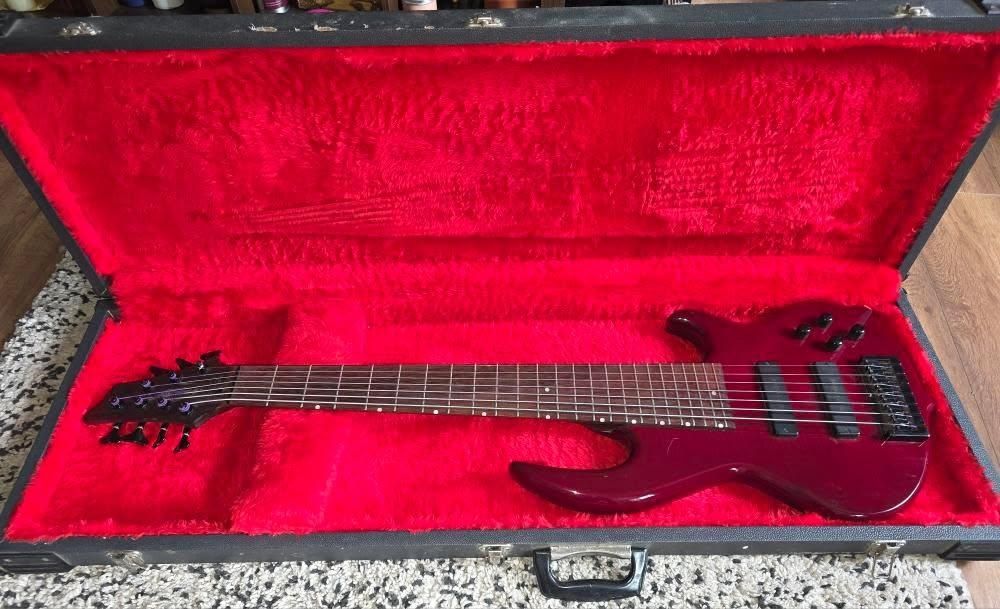 Gitara basowa 7 strunowa
 Conklin GT7 Groove Tools
