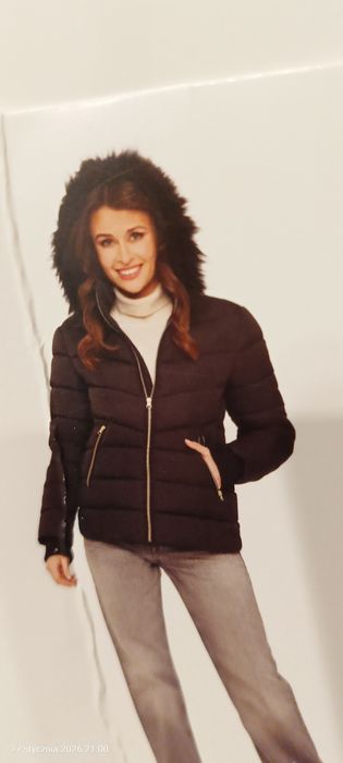 Nowa kurtka S z kapturem