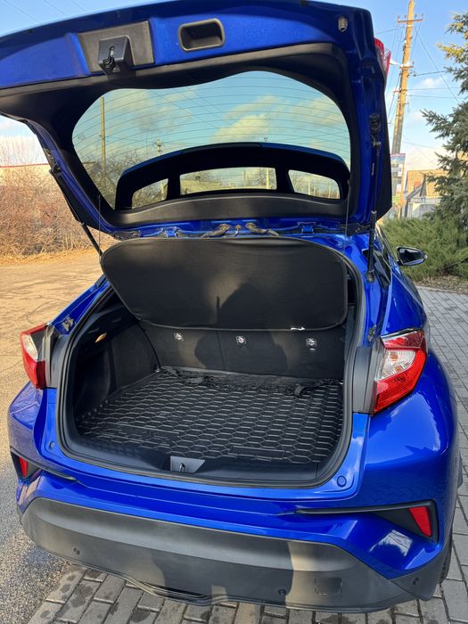 Toyota C-HR 2018 року