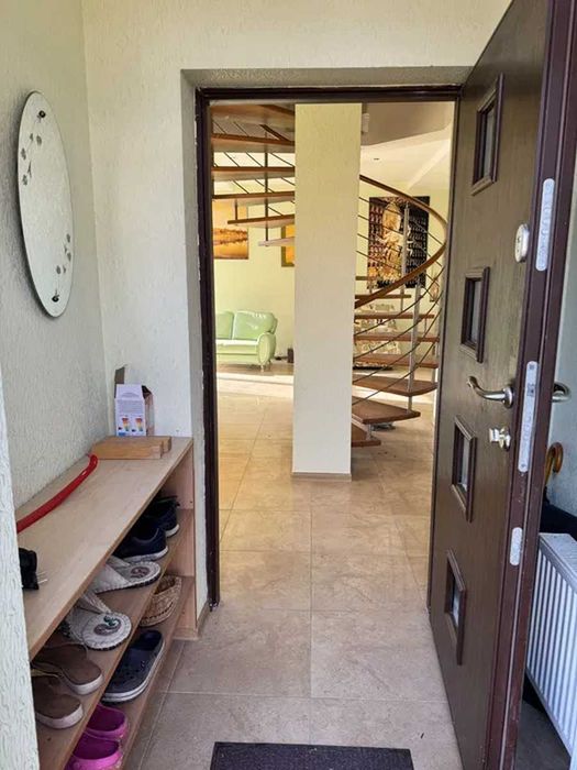 Продаж будинку 180 м² на 55 сотках/Вишеньки/ 10 км від Києва/Бориспілький р-н/ з ремонтом