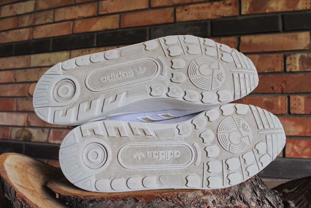 Кроссовки Adidas Оригинал размер 44 стелька 28 см