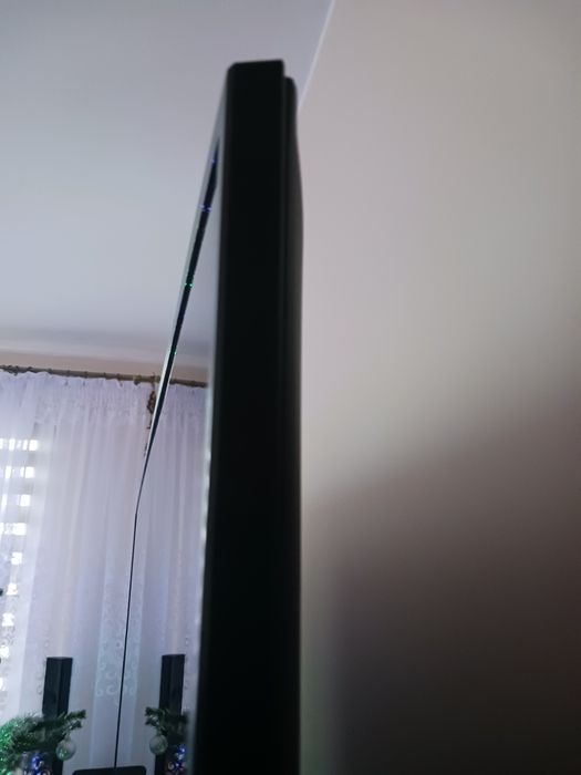 Sprzedam telewizor marki Samsung model UE55KU6072U